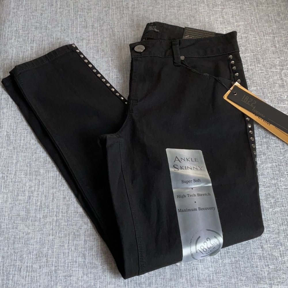 New 1822 Denim Black Studded Skinny Jeans women’s Size 28